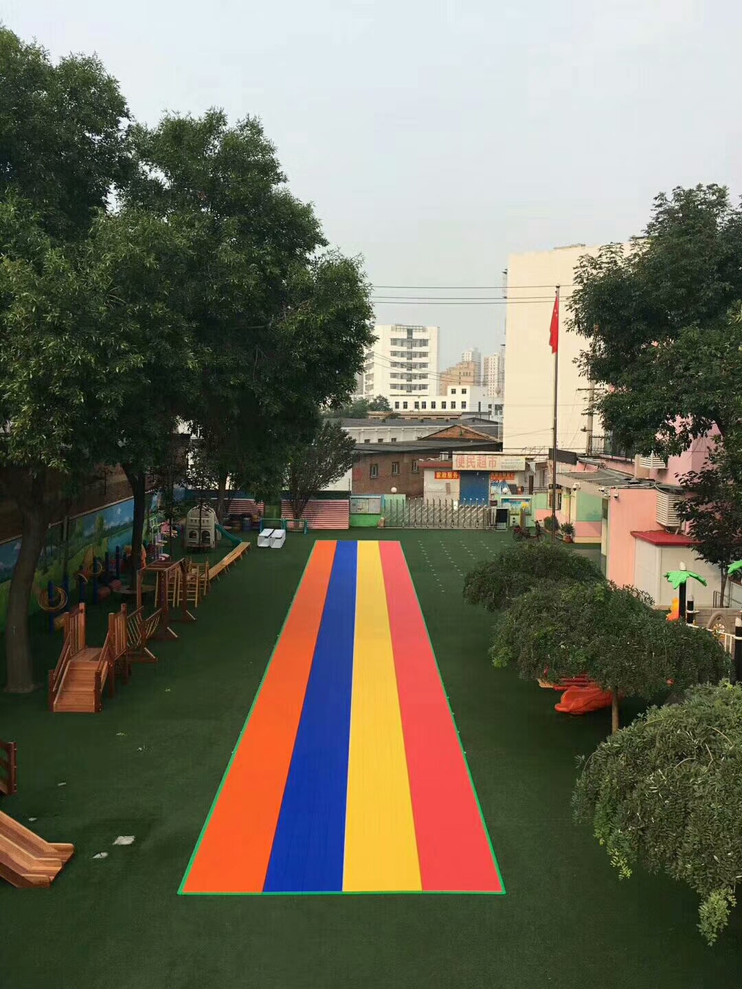 仲達(dá)地板【定】天津，與草坪合體？