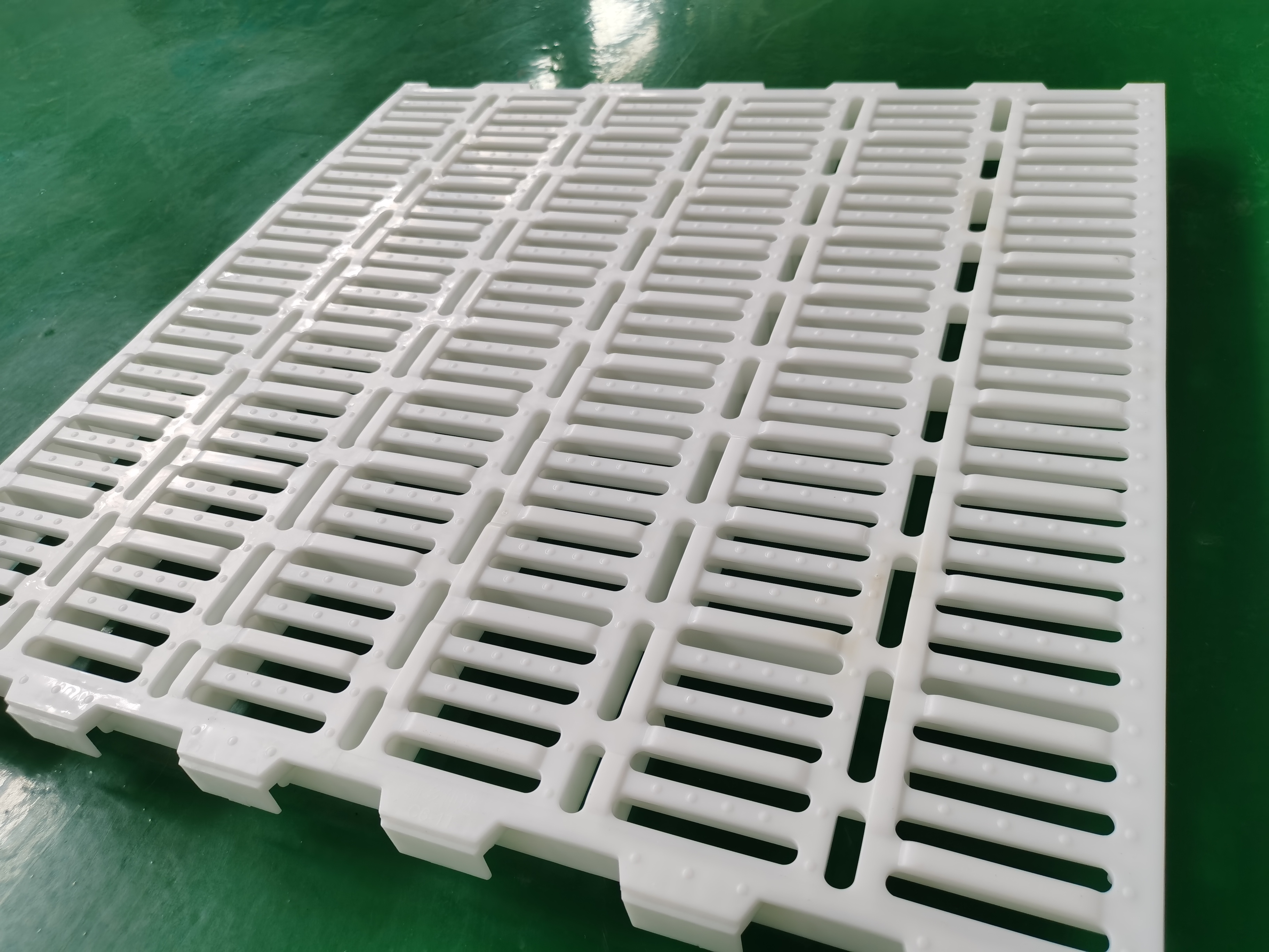 加強型塑料漏縫板有哪些優(yōu)點？